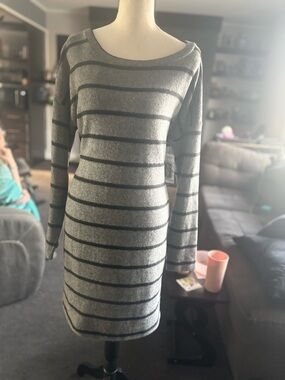 NWT Striped Long-Sleeve Sweater Dress in Gray tie in Back